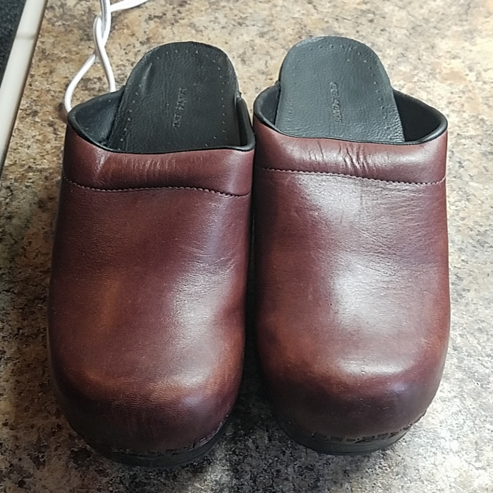 Clogs